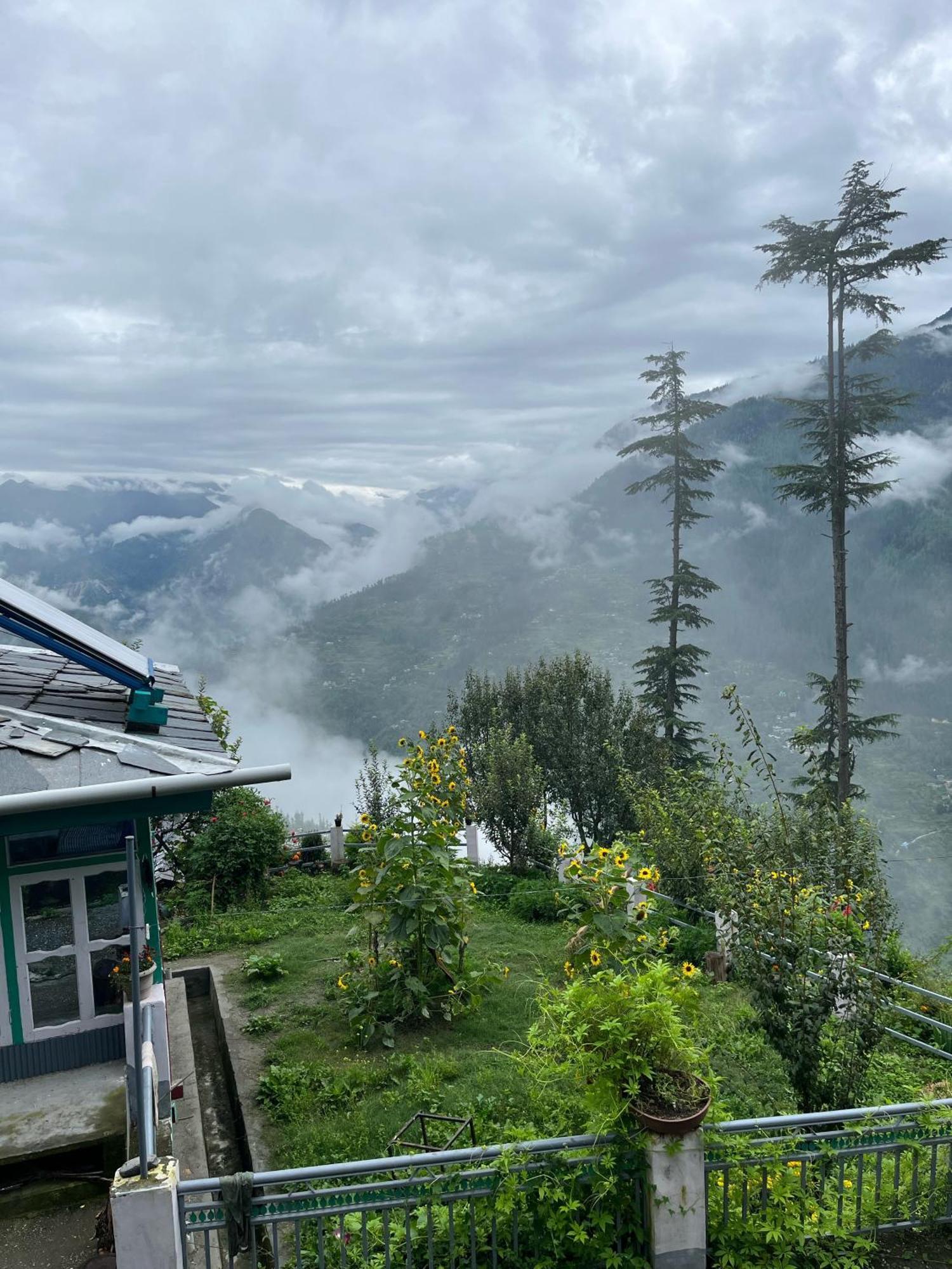 فندق Mountain Eyrie Banjār المظهر الخارجي الصورة